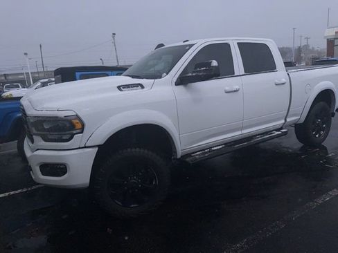 Used 2022 RAM 2500 Laramie w/ Night Edition AWD/4WD image 7
