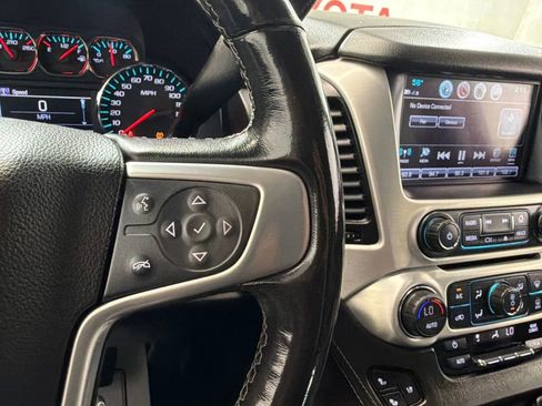 Used 2020 GMC Yukon XL SLT AWD/4WD image 32