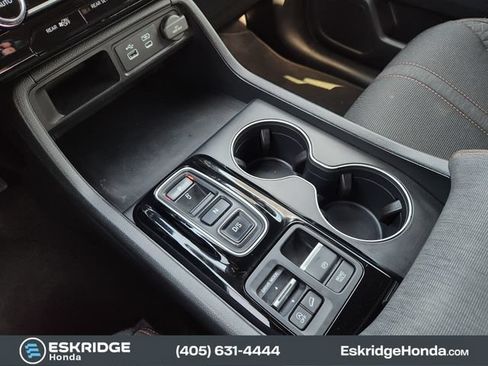 Used 2025 Honda Pilot Sport image 21