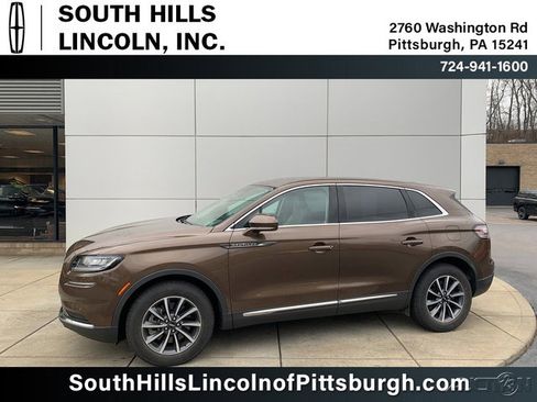 Used 2022 Lincoln Nautilus AWD image 1