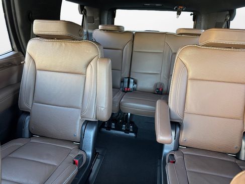 Used 2021 Chevrolet Tahoe High Country AWD/4WD image 15