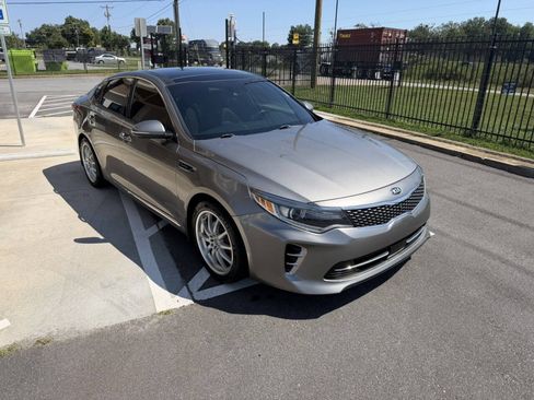 Used 2016 Kia Optima SX w/ Chrome Wheel Package FWD image 10