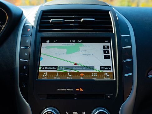 Used 2018 Lincoln MKC Reserve image 29