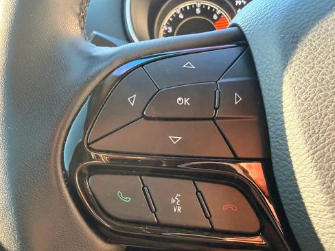 Used 2023 Jeep Cherokee Altitude Lux AWD/4WD image 19