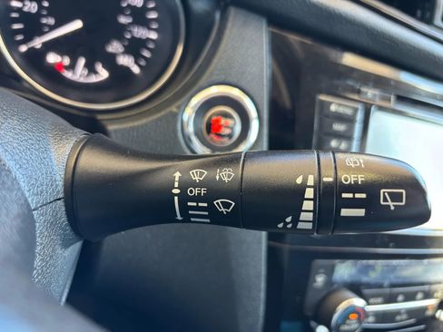 Used 2019 Nissan Rogue SL image 14