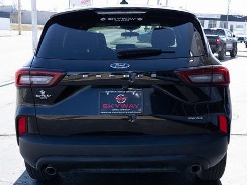 Used 2025 Ford Escape ST-Line AWD/4WD image 4