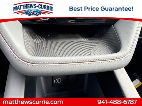 New 2026 Ford Explorer Active RWD image 21