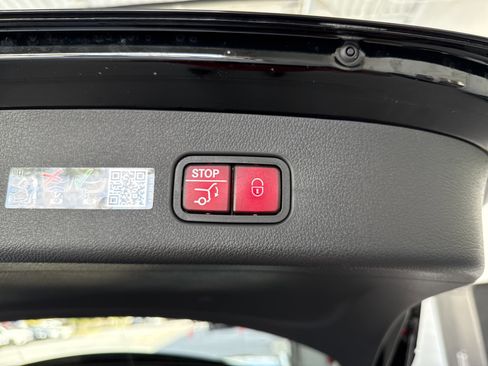 New 2026 Mercedes-Benz GLC 350e 4MATIC image 14