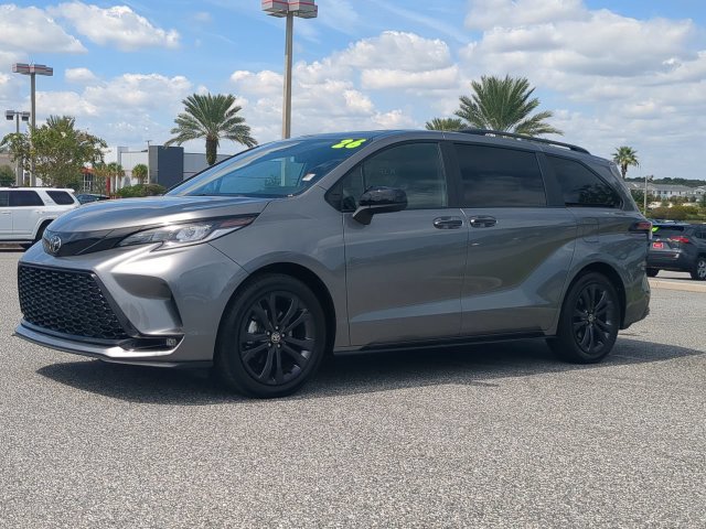 Certified 2026 Toyota Sienna XSE FWD image 8