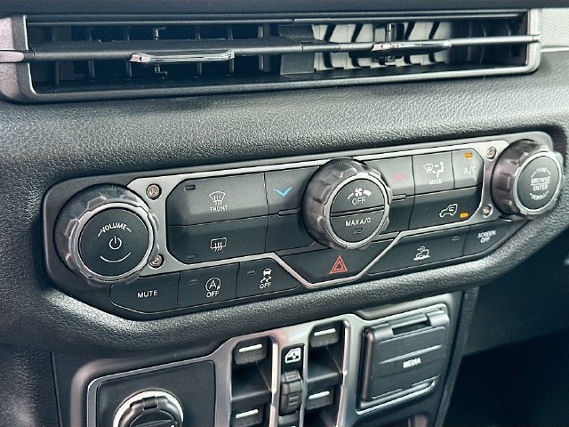 New 2026 Jeep Gladiator Sport AWD/4WD image 11