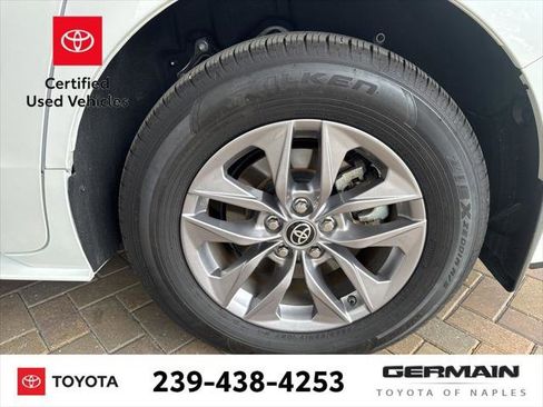Certified 2025 Toyota Sienna XLE image 12