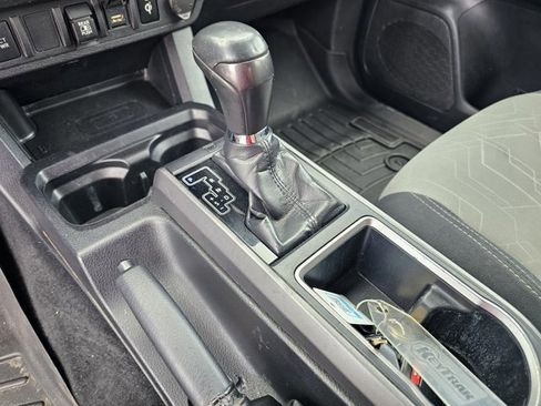 Used 2022 Toyota Tacoma TRD Off-Road RWD image 26