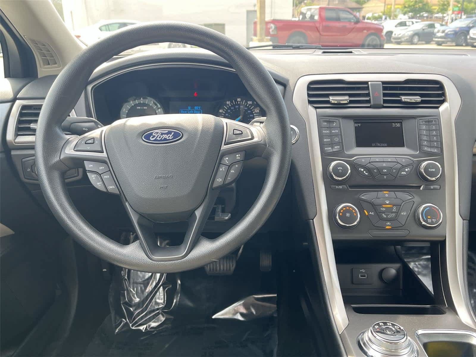 Used 2018 Ford Fusion S FWD image 13