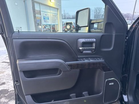 Used 2016 GMC Sierra 2500 Denali w/ Duramax Plus Package image 15