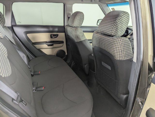 Used 2012 Kia Soul ! FWD image 20