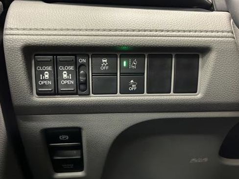 Used 2020 Honda Odyssey EX image 31