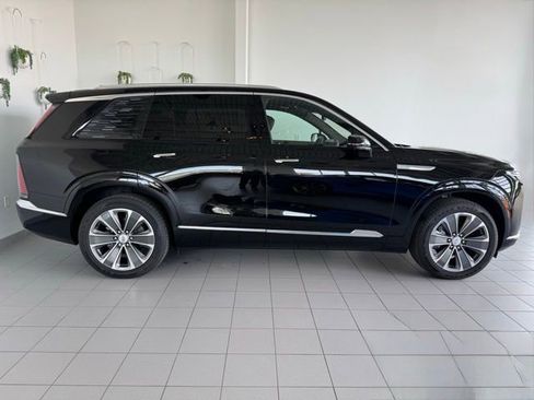 New 2026 Cadillac Vistiq Luxury image 32