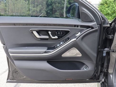 Used 2023 Mercedes-Benz S 500 4MATIC image 22