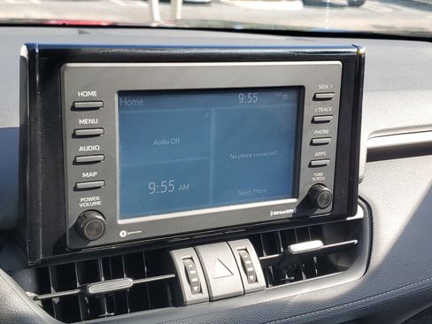 Used 2021 Toyota RAV4 XLE Premium FWD image 28