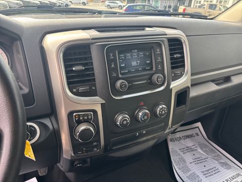 Used 2017 RAM 1500 Classic SLT image 19