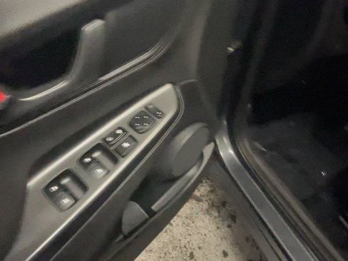 Used 2020 Hyundai Kona SE AWD/4WD image 32