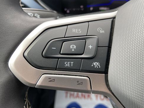 Used 2024 Volkswagen Taos SE image 21