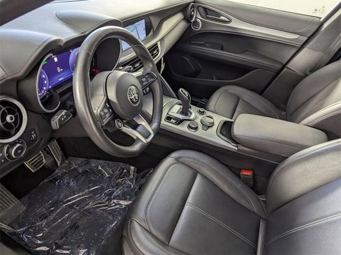 Used 2024 Alfa Romeo Stelvio Ti image 11