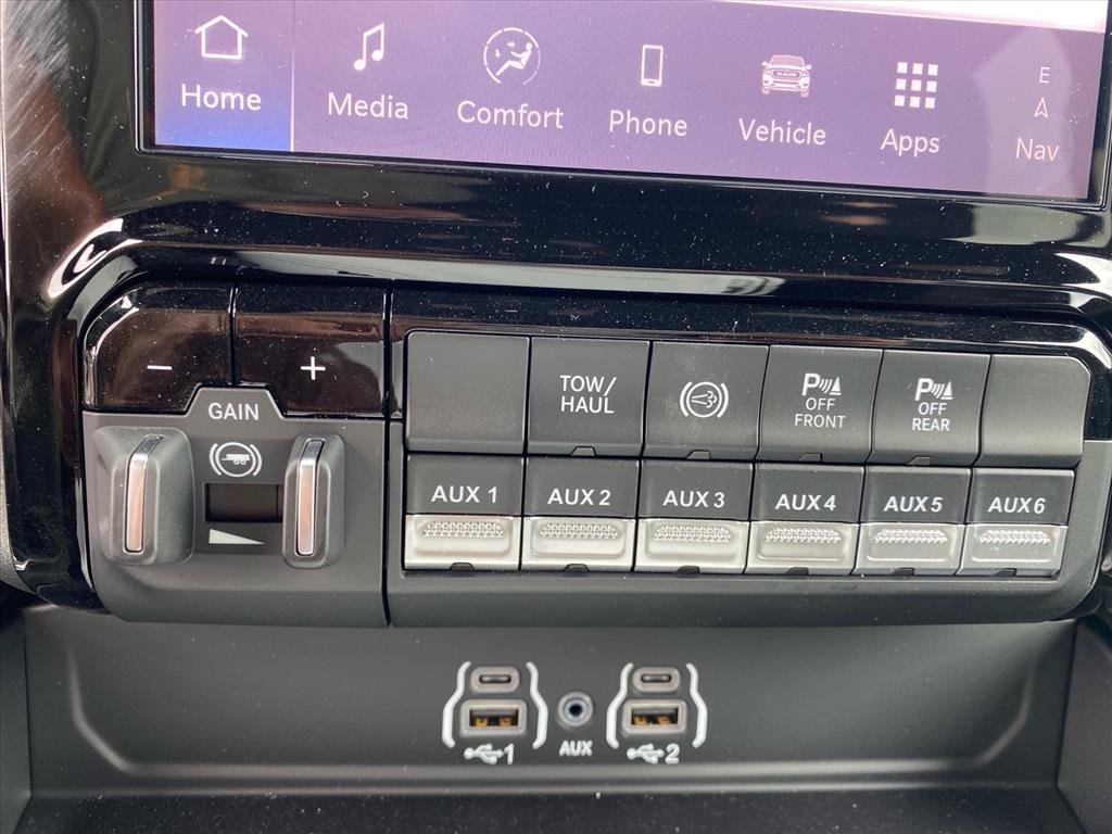 New 2026 RAM 2500 Big Horn AWD/4WD image 10
