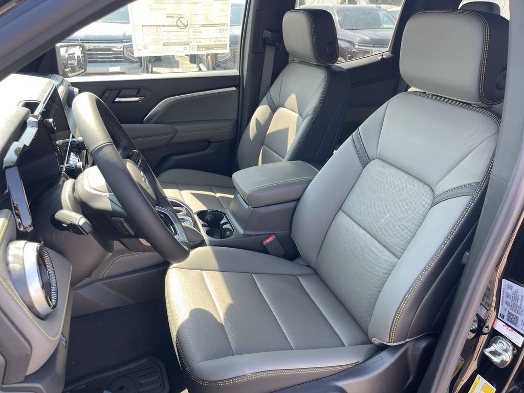 New 2026 Chevrolet Colorado ZR2 AWD/4WD image 11