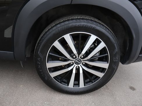 Used 2023 Nissan Pathfinder Platinum image 44