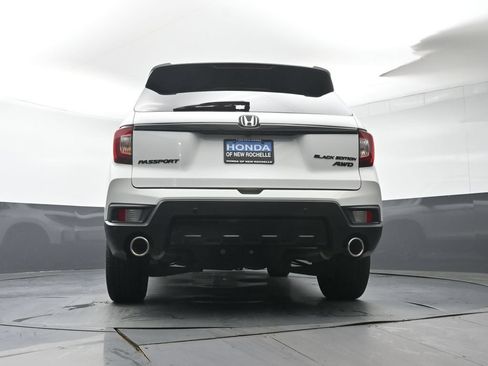Certified 2024 Honda Passport Black Edition image 32