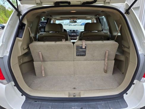 Used 2012 Toyota Highlander Limited w/ Tow Pkg AWD/4WD image 18