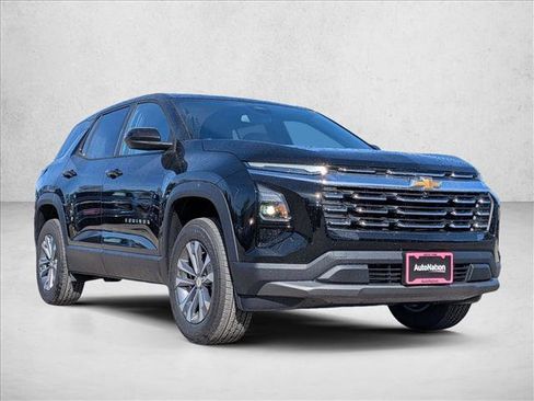 New 2026 Chevrolet Equinox LT image 3