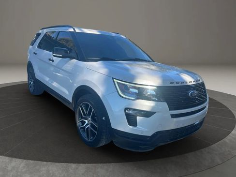 Used 2018 Ford Explorer Sport w/ Equipment Group 401A image 2