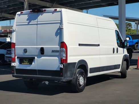 Used 2025 RAM ProMaster 2500 w/ Convenience Group FWD image 4