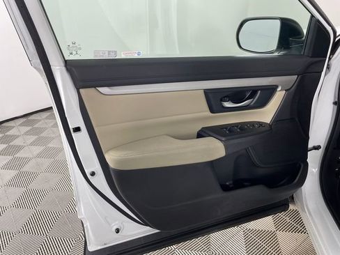 Used 2020 Honda CR-V LX image 16