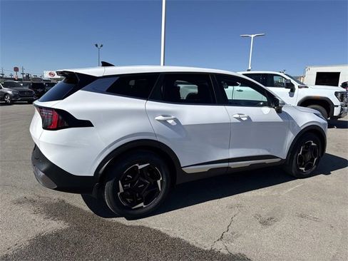 New 2026 Kia Sportage EX image 2