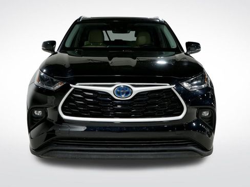 Used 2021 Toyota Highlander XLE image 11