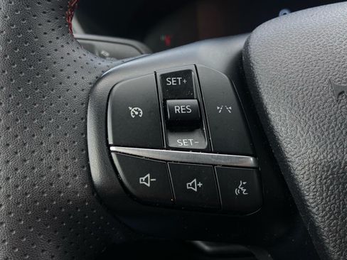 Used 2023 Ford Escape ST-Line AWD/4WD image 18