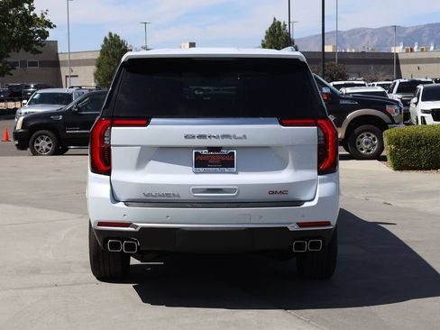 New 2026 GMC Yukon XL Denali w/ Denali Reserve Package AWD/4WD image 5