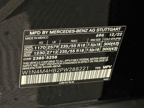 Used 2023 Mercedes-Benz GLB 250 4MATIC image 19