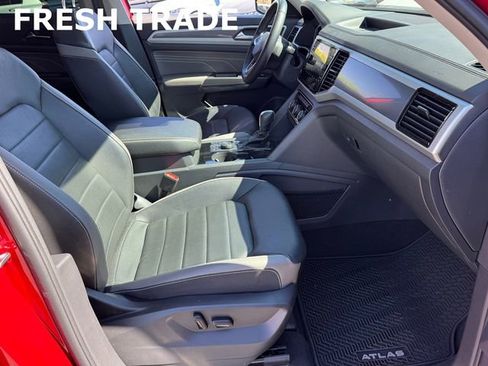 Certified 2022 Volkswagen Atlas SEL Premium image 18