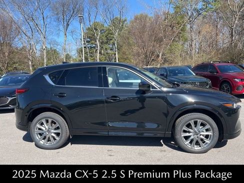 New 2025 MAZDA CX-5 AWD 2.5 S w/ Premium Plus Pkg image 3