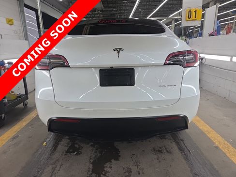 Used 2021 Tesla Model Y Long Range image 4