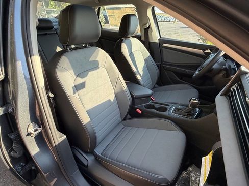 New 2025 Volkswagen Jetta SE image 12