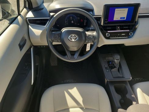 New 2026 Toyota Corolla Cross L image 14