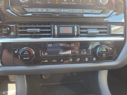 Used 2025 Nissan Pathfinder SV FWD image 24