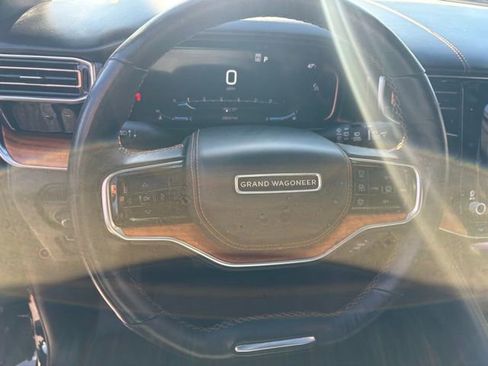 Used 2022 Jeep Grand Wagoneer Series III AWD/4WD image 15