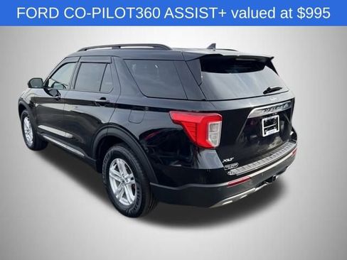Used 2022 Ford Explorer XLT w/ Equipment Group 202A image 3