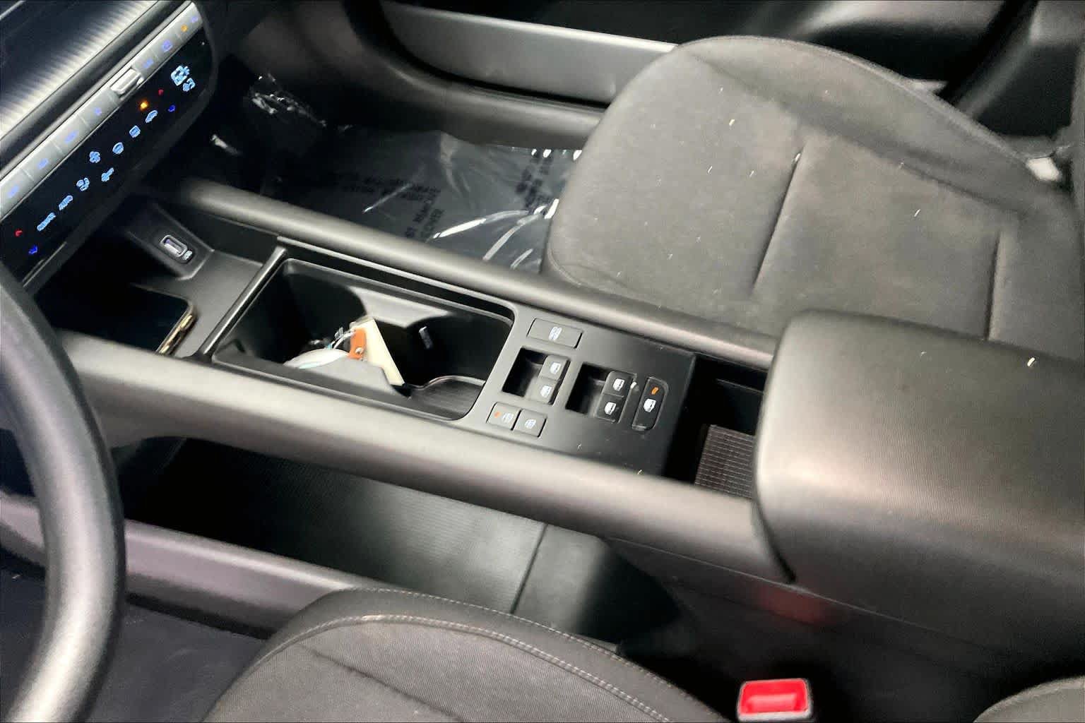 Certified 2024 Hyundai Ioniq 6 SEL RWD image 16
